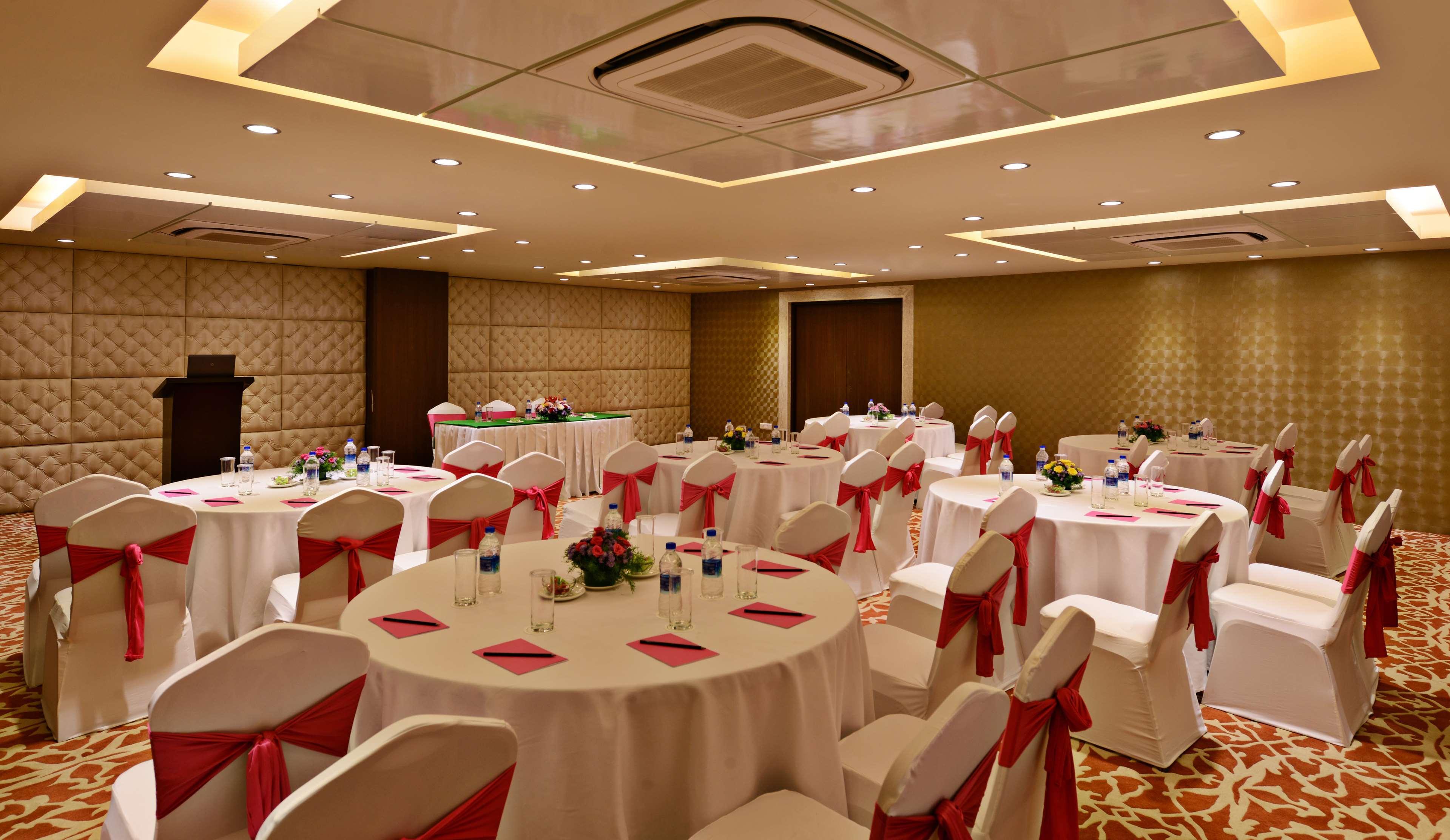 Country Inn Panjim Goa ปณชี ภายนอก รูปภาพ