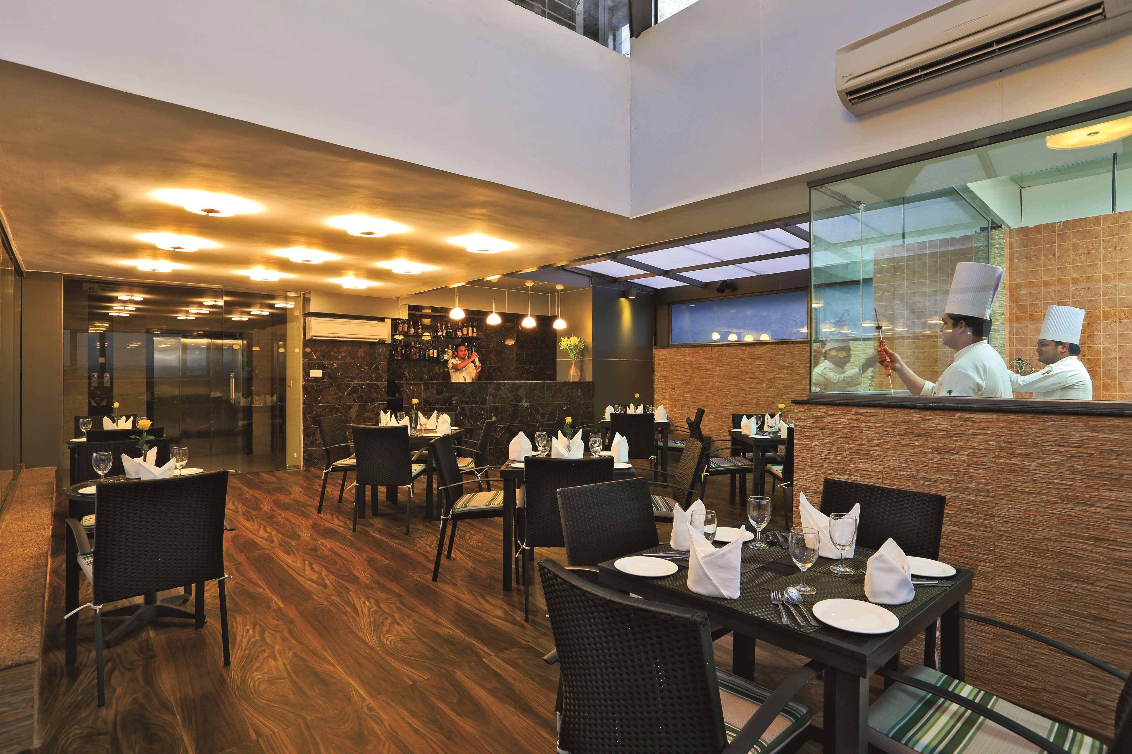Country Inn Panjim Goa ปณชี ภายนอก รูปภาพ