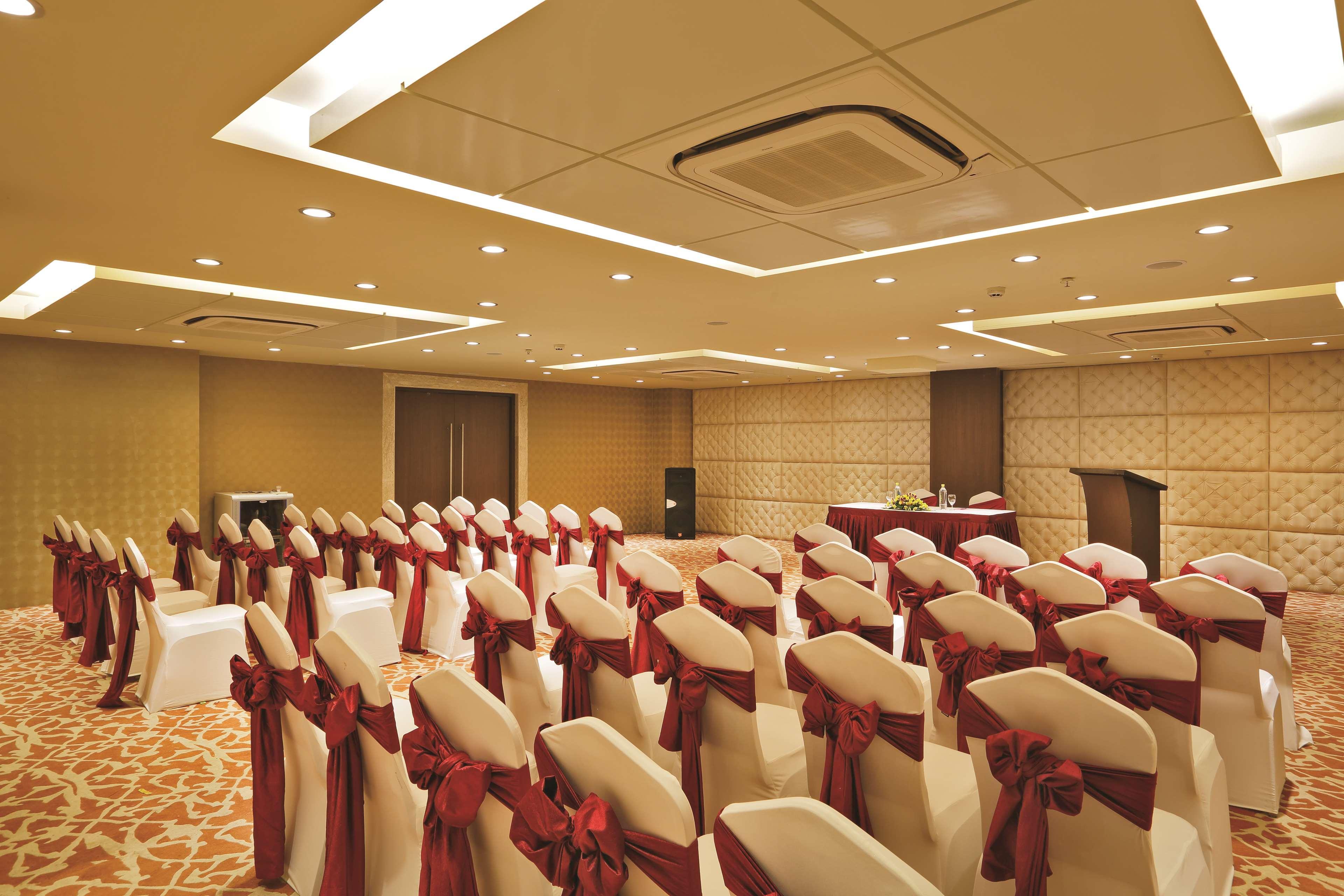 Country Inn Panjim Goa ปณชี ภายนอก รูปภาพ