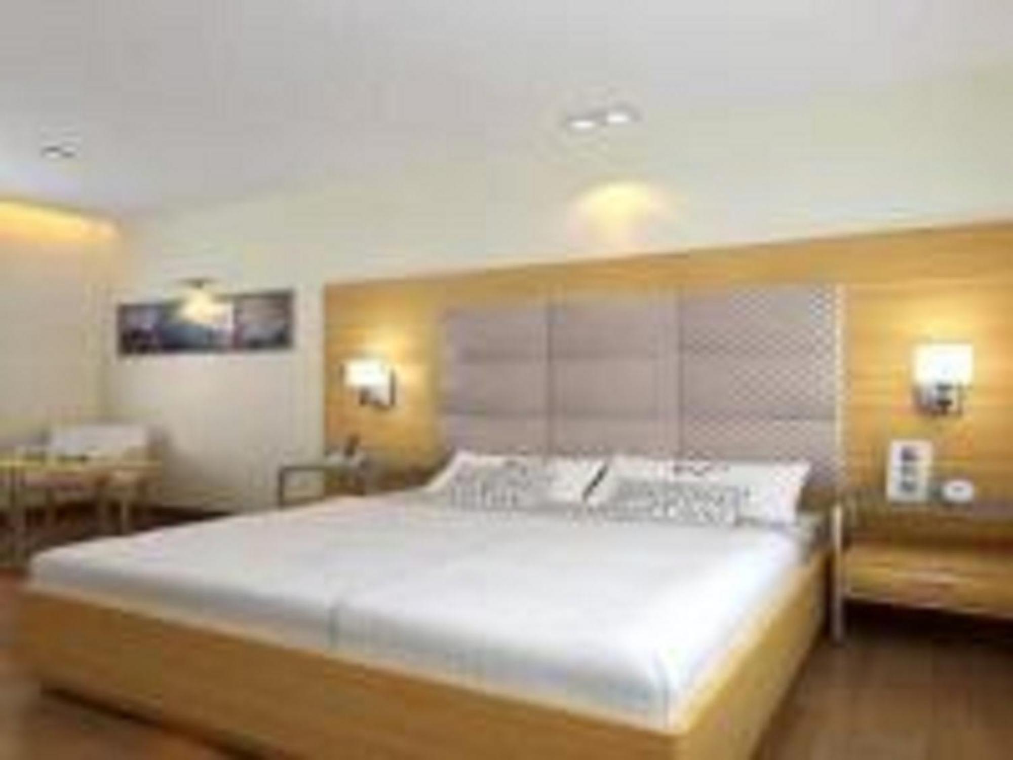 Country Inn Panjim Goa ปณชี ห้อง รูปภาพ