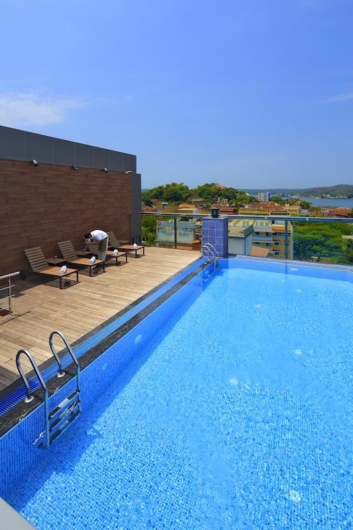 Country Inn Panjim Goa ปณชี ภายนอก รูปภาพ
