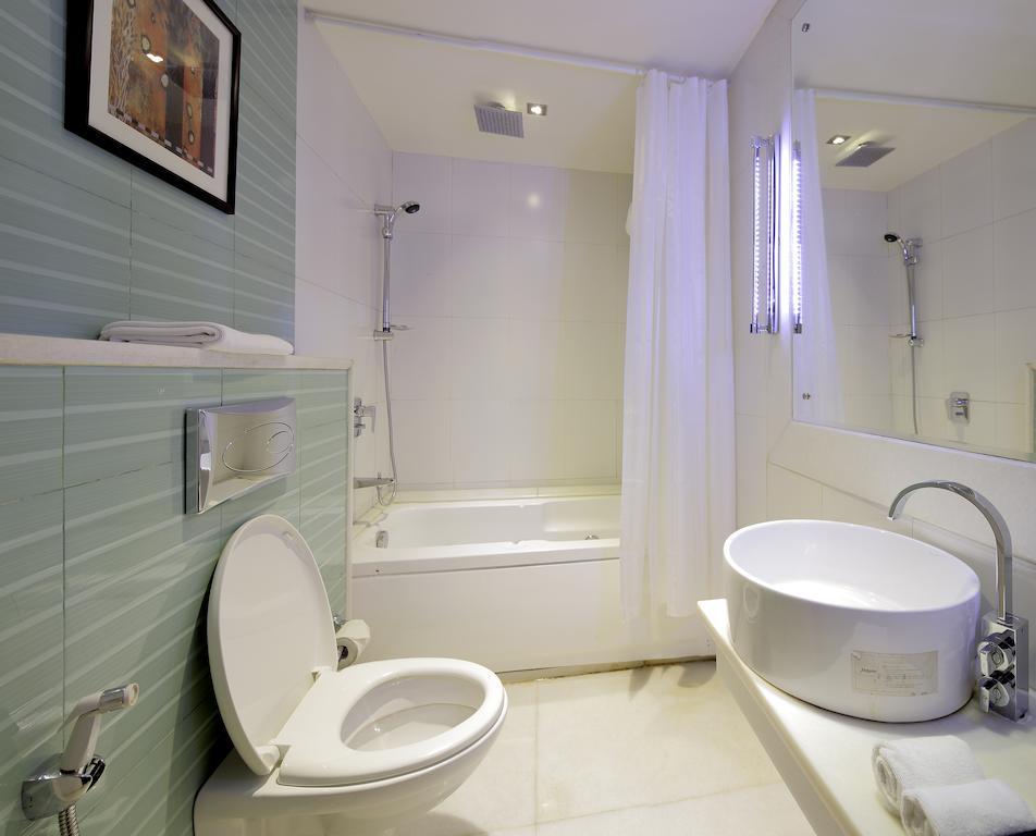 Country Inn Panjim Goa ปณชี ภายนอก รูปภาพ