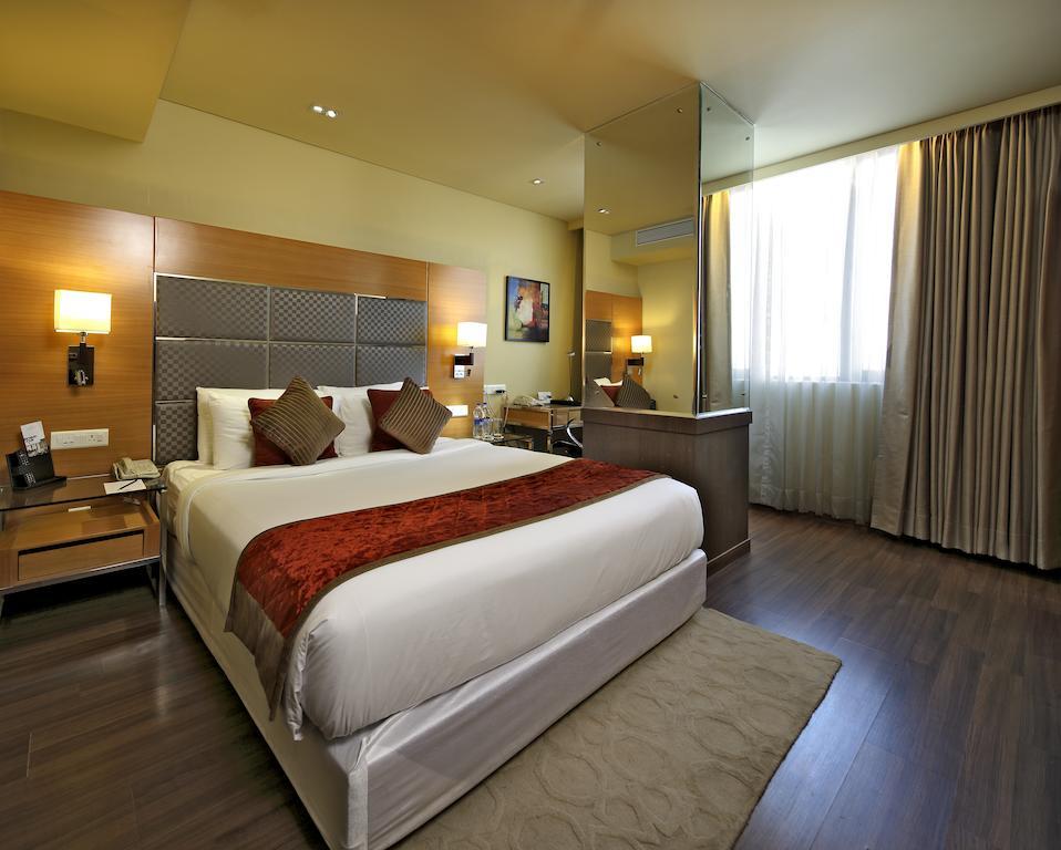 Country Inn Panjim Goa ปณชี ภายนอก รูปภาพ